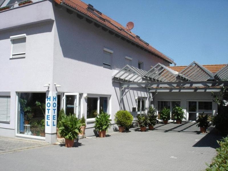 Hotel Papillon Lappersdorf  ภายนอก รูปภาพ