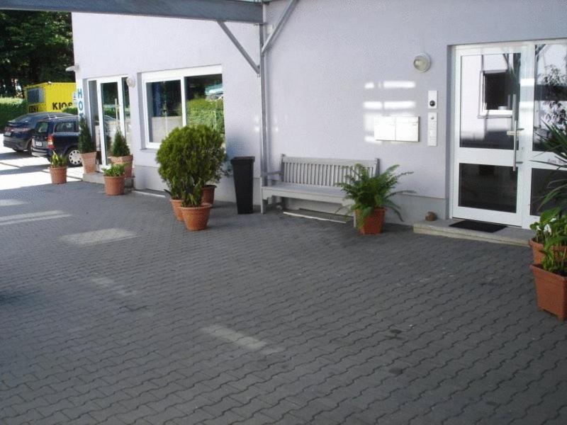 Hotel Papillon Lappersdorf  ภายนอก รูปภาพ